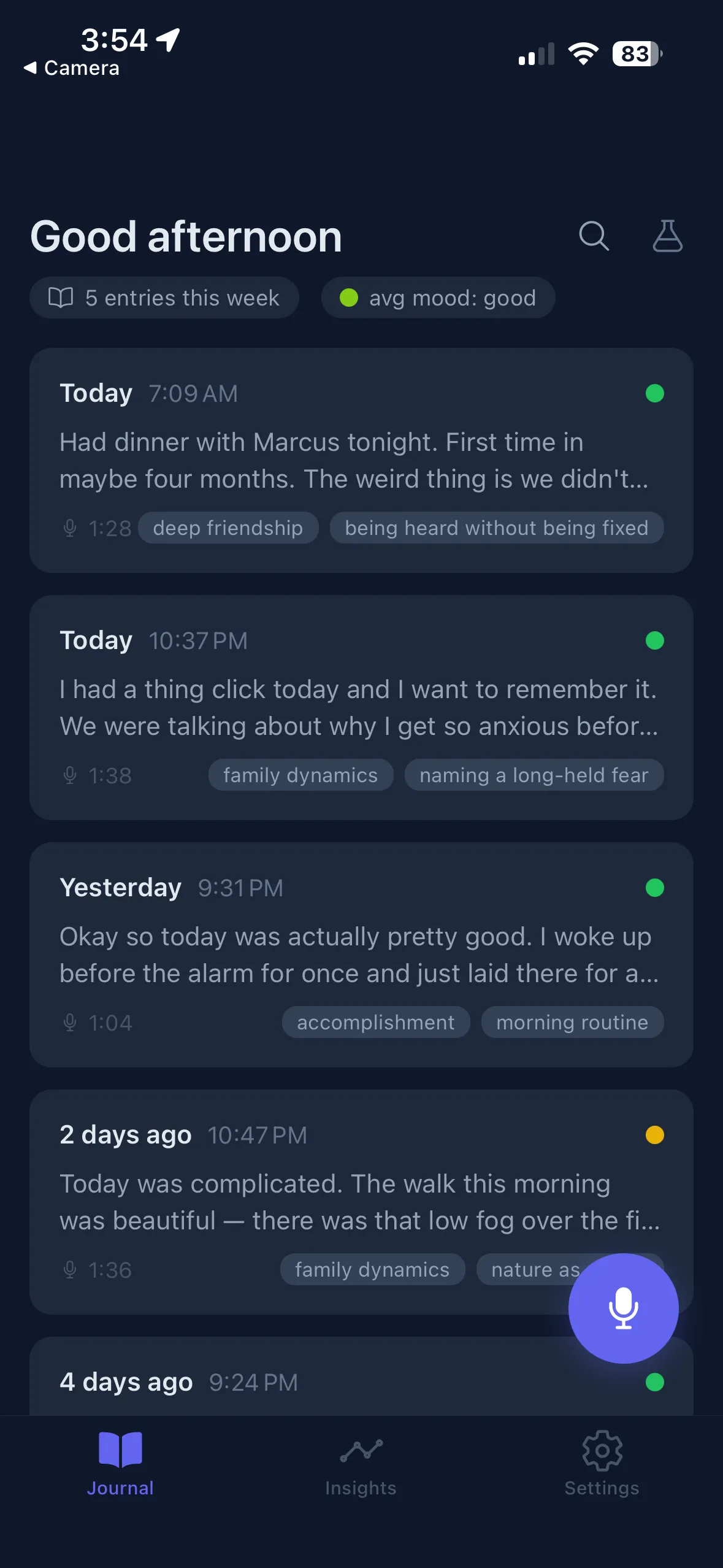 Candovo home screen showing a week of recent entries with mood dots, themes, and a 5-entries-this-week tally